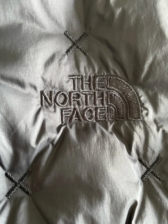 The North Face Holladown Quilted Insulated Down Vest - Picture 7 of 15